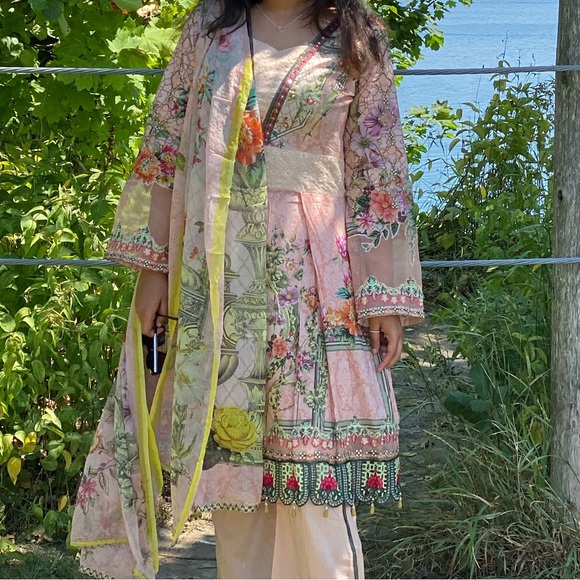 Pakistani 3 piece casual outfit for sale - Picture 2 of 4
